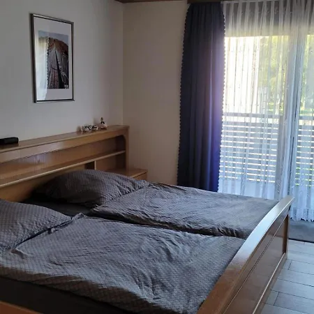 Ferienwohnung Familie Boemer Homestay Alf